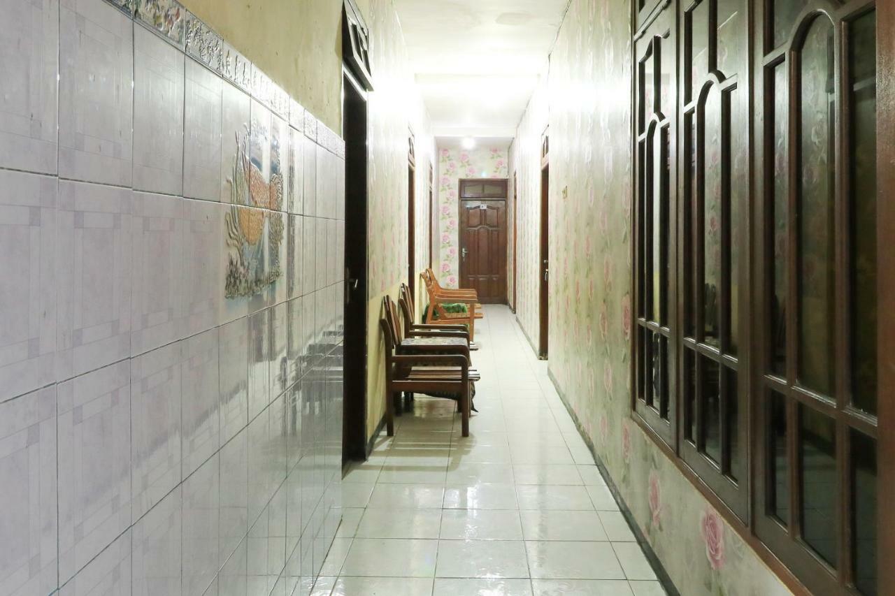 Dharmawati Homestay Syariah At Terminal Purabaya Waru Exterior foto