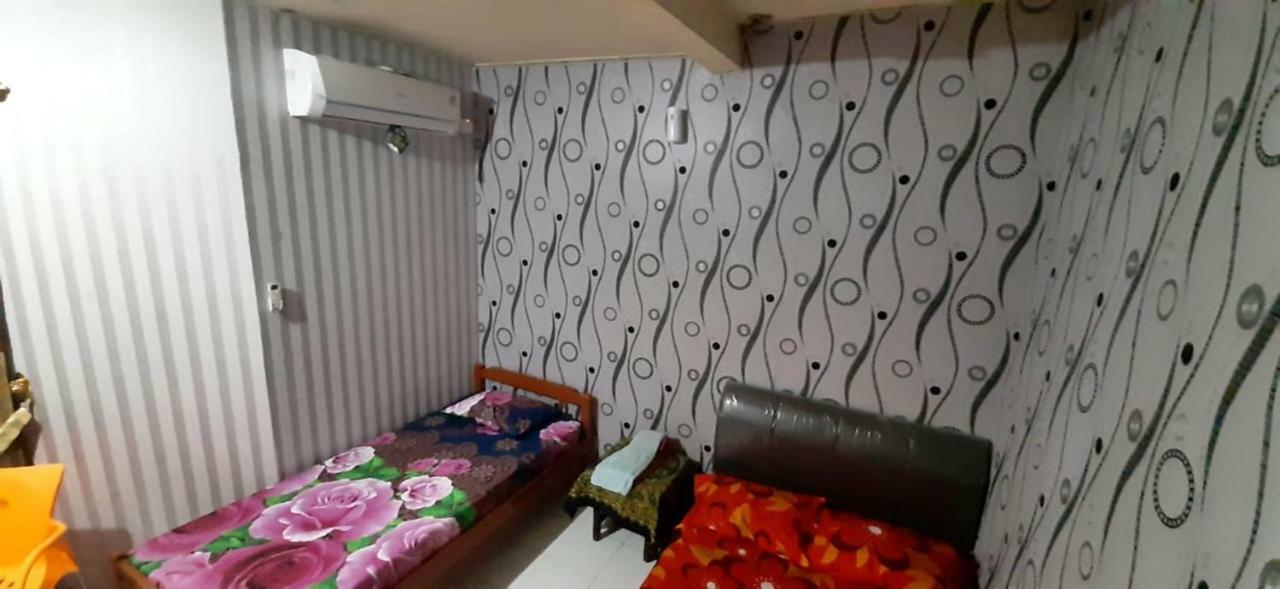 Dharmawati Homestay Syariah At Terminal Purabaya Waru Exterior foto